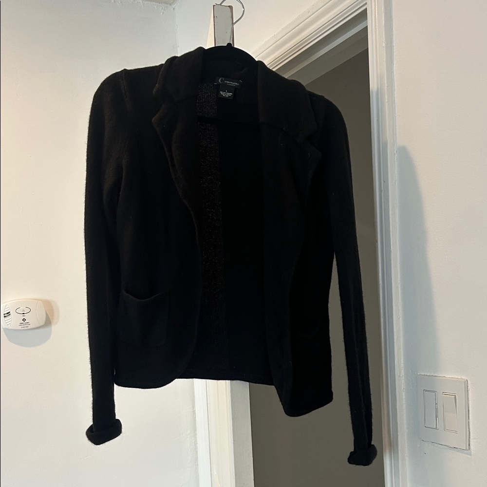 Chic Black Cashmere Women's Sweater